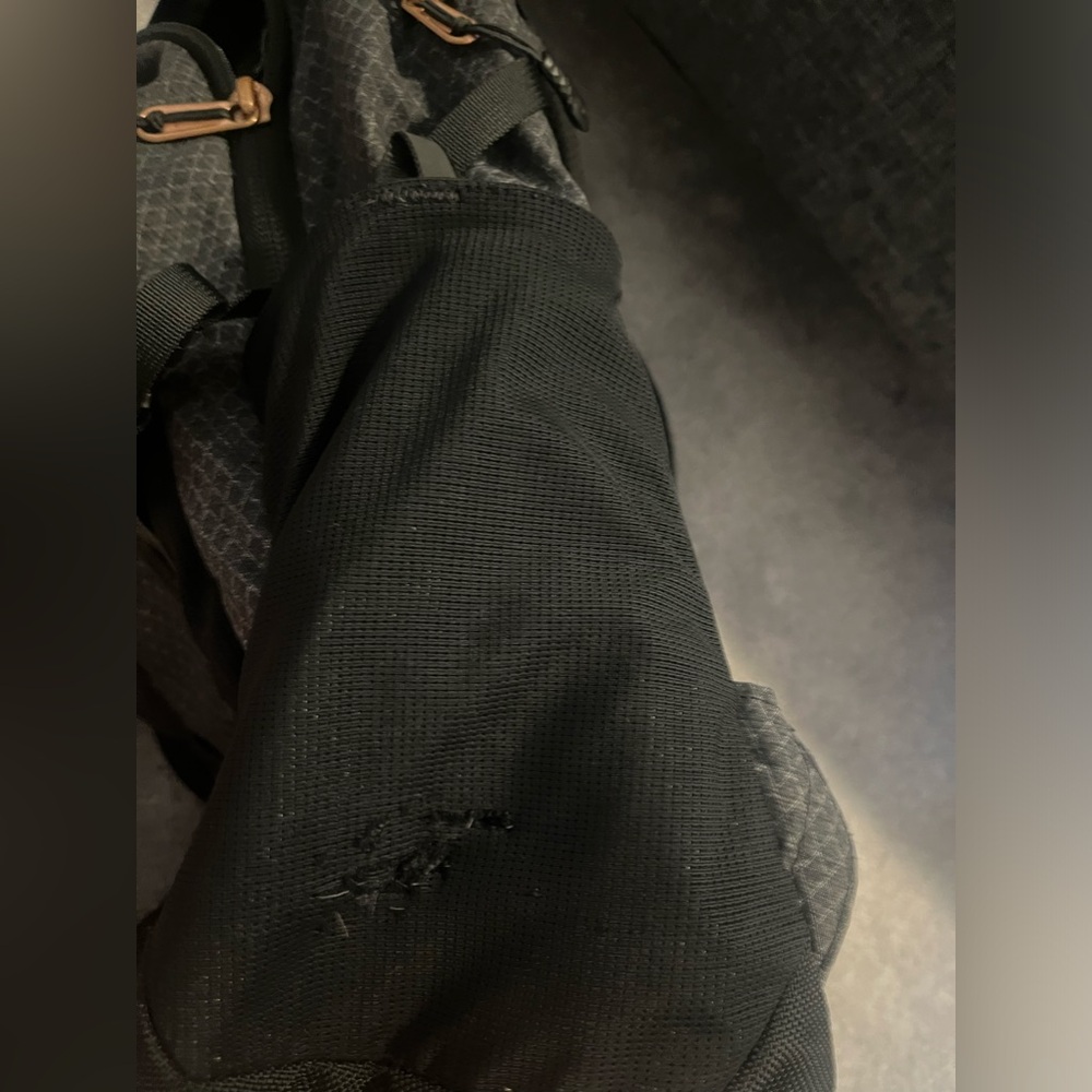 northface recon backpack - Picture 6 of 6